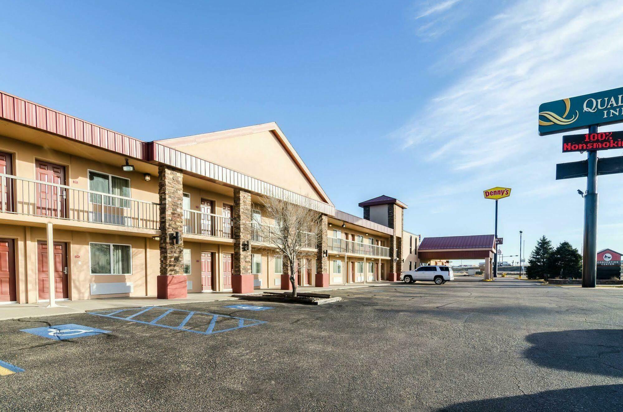 Quality Inn & Suites Ogallala Exterior photo